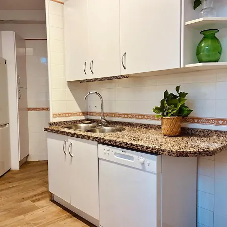 Vivienda Junto A La Feria De アパート *