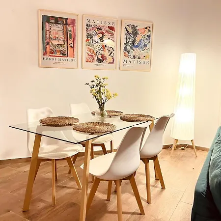 Vivienda Junto A La Feria De